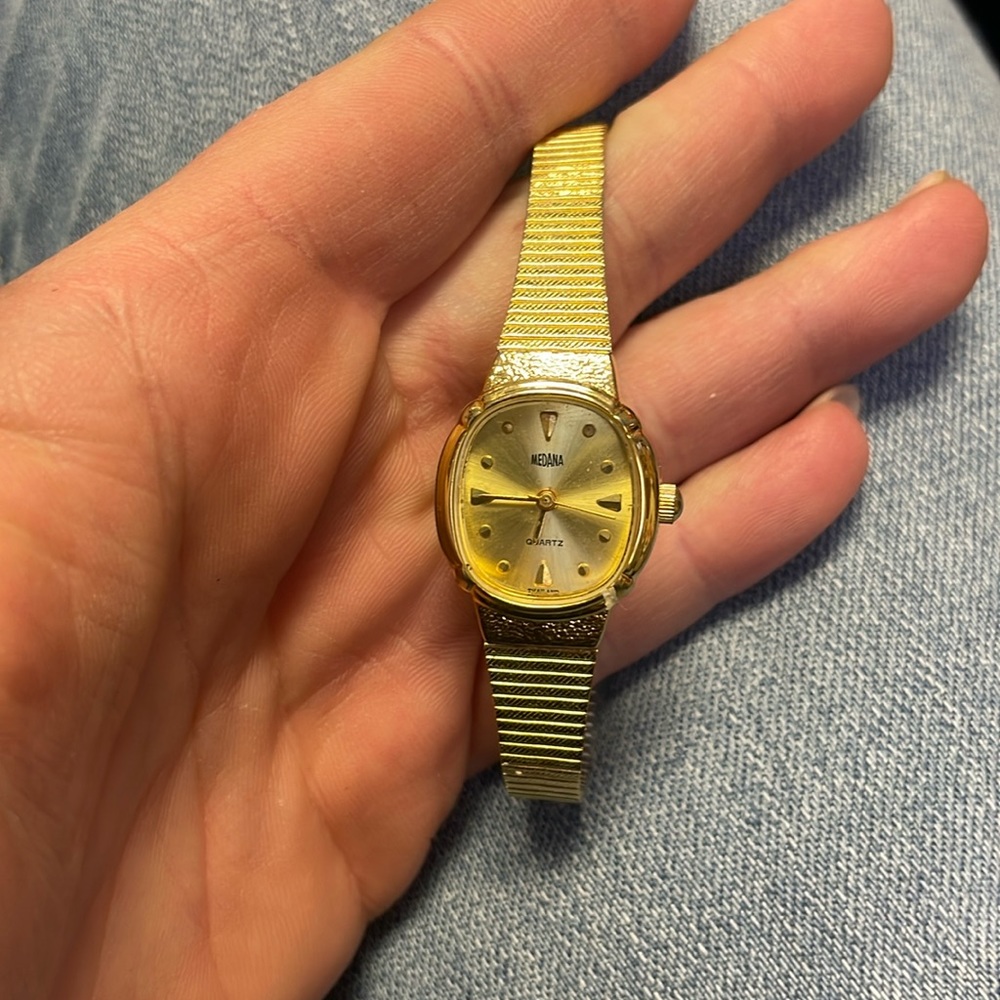 MEDANA WATCH